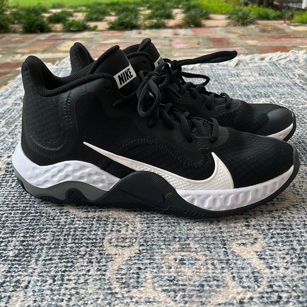 Nike womens shoes